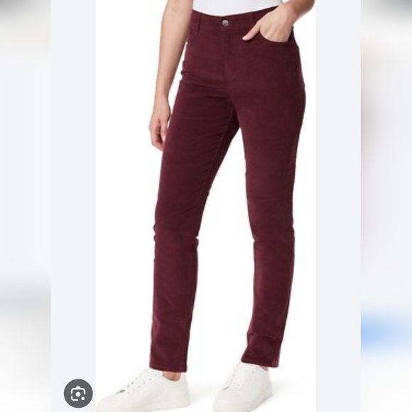 Gloria Vanderbilt Denim - Gloria Vanderbilt Women's Straight Leg Jeans in Rich Brown